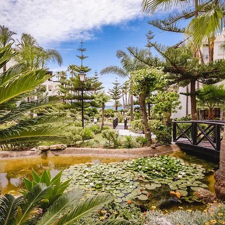 Puente Sea View Apartment Marbella